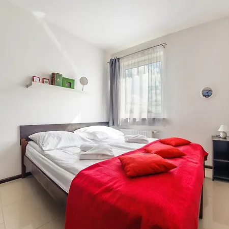 Apartamenty Sun & Snow Lisi Jar - Sezonowy Basen, Blisko Plazy, Sauna Jastrzebia Gora Exterior photo