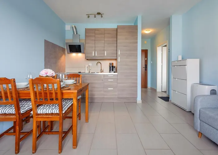 Apartamenty Sun & Snow Lisi Jar - Sezonowy Basen, Blisko Plazy, Sauna