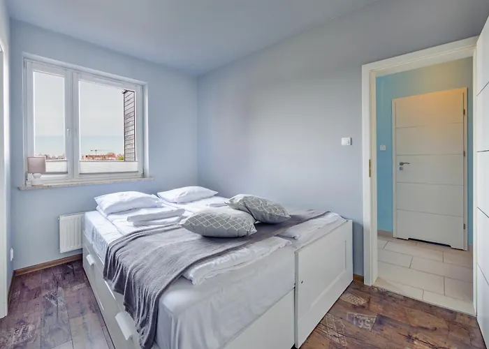 Apartamenty Sun & Snow Lisi Jar - Sezonowy Basen, Blisko Plazy, Sauna