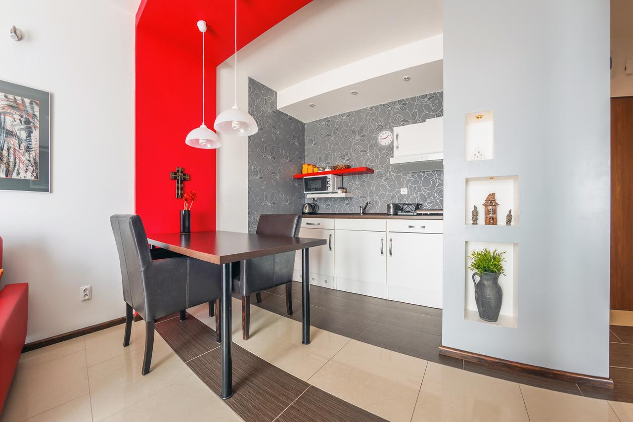Apartment Sun & Snow Lisi Jar - Sezonowy Basen, Blisko Plazy, Sauna